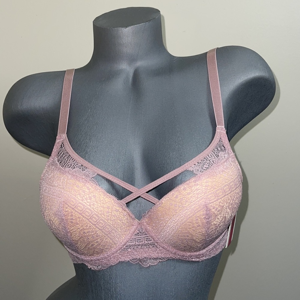 PUSH UP LACE GENTLE T-SHIRT BRA UNDERWIRE. ILYS LUMIE BRAND. NWT